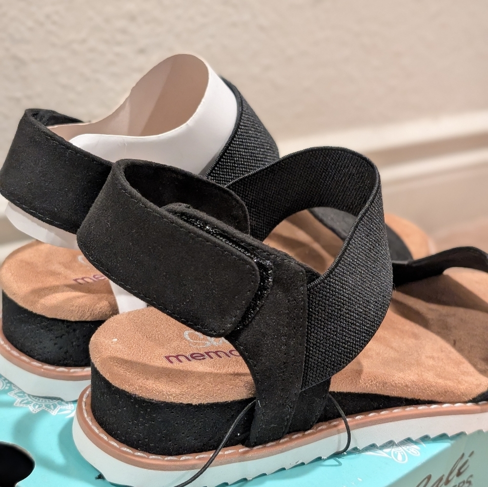 Skechers Women's Black Sandals with Tan Sole - Picture 6 of 11
